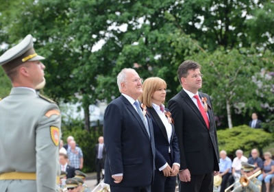 Minister školstva Dušan Čaplovič si uctil obete 2. svetovej vojny na Slavíne