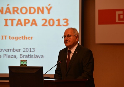 Minister školstva Dušan Čaplovič otvoril Medzinárodný kongres ITAPA 2013