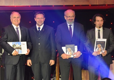 Minister Dušan Čaplovič prevzal špeciálne uznanie ITAPA 2013