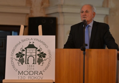 Minister školstva Dušan Čaplovič na oslavách 130. výročia SOŠ vinársko-ovocinárskej v Modre