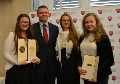 Minister Peter Pellegrini ocenil žiakov a študentov za úspešné reprezentovanie Slovenska