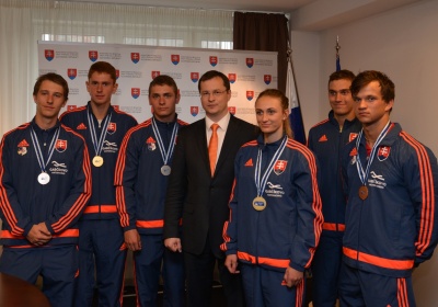 Minister školstva Juraj Draxler prijal úspešných mladých reprezentantov vo vodnom slalome