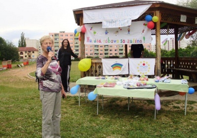 Na krúžkoch napiekli aj perníčky v tvare loga projektu