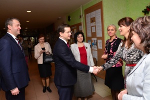 Minister školstva Juraj Draxler na pracovnom výjazde v Trenčianskom kraji