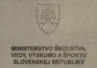 Akadémia médií vraj neposkytla študentom sociálne štipendiá – ministerstvo školstva jej posiela kontrolu
