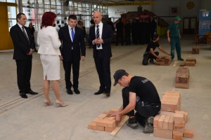Minister Peter Plavčan na návšteve SOŠ, Nábrežie mládeže 1 v Nitre