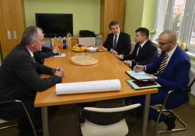 Minister školstva rokoval s primátorom Senca o rozvoji školstva v meste