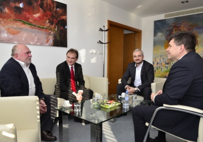 Minister školstva Peter Plavčan rokoval s vedením Materiálovotechnologickej fakulty STU