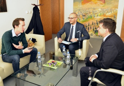 Minister školstva Peter Plavčan sa stretol s krasokorčuliarom Michaelom Neumanom