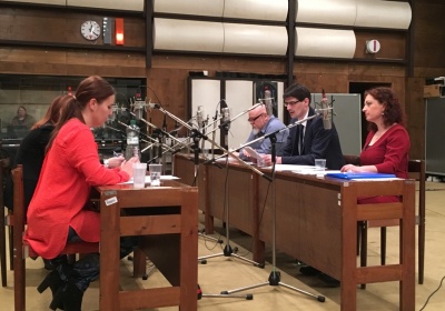 Témy maturitných slohových prác zo slovenčiny vyžreboval štátny tajomník Peter Krajňák