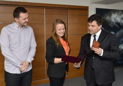 Za osvetu v boji proti rakovine ocenil minister školstva troch mladých vedcov