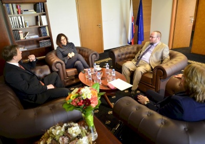 Ministerka školstva Martina Lubyová prijala zástupcov odborov na SAV