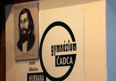 Riaditeľ ŠPÚ Ľudovít Hajduk ocenil prácu jubilujúceho Gymnázia J. M. Hurbana v Čadci