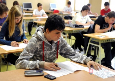 Stredné školy by v druhom kole chceli prijať takmer 10 000 žiakov