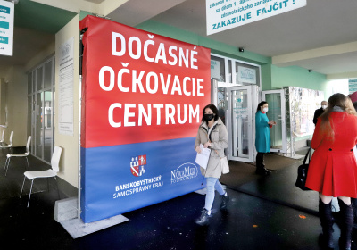 20210221_ockovanie_bbsk_ucitelia_02761700
