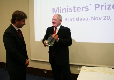 Minister Dušan Čaplovič odovzdal medzinárodnú cenu v rámci programu akademickej mobility CEEPUS