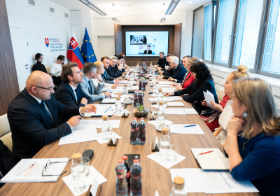 radikallizacia okruhly stol