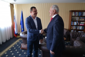 Minister školstva Dušan Čaplovič a Adrian Miroslav Merka, predseda Demokratického zväzu Slovákov a Čechov v Rumunsku.