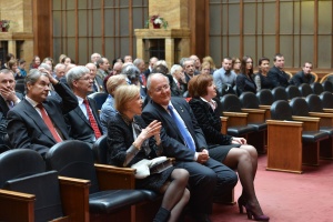 Slávnostné zasadnutie vedeckej rady Univerzity Komenského pri príležitosti udelenia čestného titulu doctor honoris causa profesorovi Jánovi Vilčekovi 