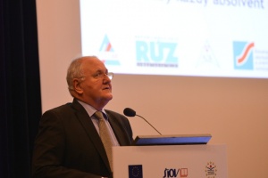 Minister školstva Dušan Čaplovič na II. medzinárodnej konferencii o odbornom vzdelávaní, Bratislava
