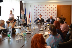 Tlačová beseda venovaná výsledkom komplexnej akreditácie vysokých škôl