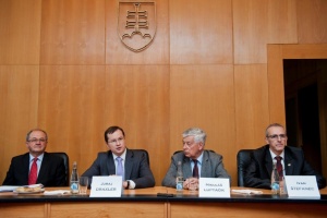 Tlačová beseda ku konferencii Schopnosti a obmedzenia ekonomického modelovania európskej ekologickej dane ako vlastného zdroja EÚ
