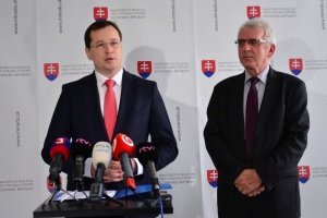 Brífing ministra Juraja Draxlera k vytvoreniu Úradu pre ochranu práv v regionálnom školstve 