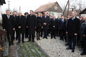 Uctenie si pamiatky 95. výročia narodenia Alexandra Dubčeka v Uhrovci
