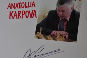 Návšteva šachového veľmajstra A. Karpova na ZŠ, Černyševského 8 v Bratislave