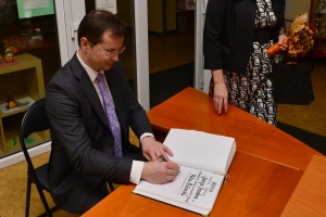 ZŠ, Malokarpatské námestie 1 s podpredsedom vlády a ministrom financií SR Petrom Kažimírom