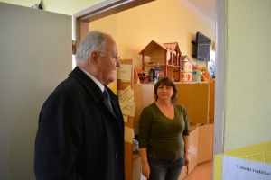 Minister školstva na neohlásenej návšteve na Základnej škole v Seredi
