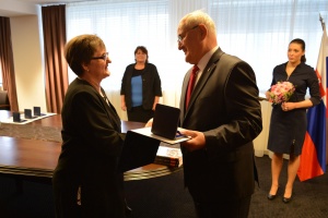 Pamätná medaila ministra školstva, vedy, výskumu a športu Slovenskej republiky: Margita Prokeinová – za dlhoročnú úspešnú a vzornú športovú reprezentáciu Slovenskej republiky v plávaní, počas ktorej získala 5 medailových umiestnení na letných paralympijských hrách. Počas športovej kariéry sa stala majsterkou Európy a sveta, na hrách v Atlante 1996 vytvorila paralympijský rekord a získala ďalšie medailové umiestnenia na ME a MS. Športovú kariéru ukončila v roku 2009.	