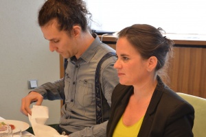 Riaditeľka EHB Dalia Schipper zo Švajčiarska a Ján Rusnák, vedúci ekonomického oddelenia ŠIOV.