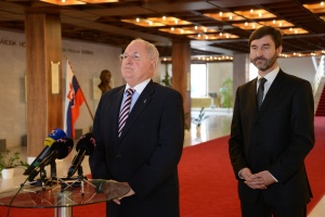 Minister školstva, vedy, výskumu a športu SR Dušan Čaplovič a poslanec NR SR Juraj Blanár.