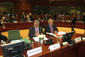 Minister školstva Dušan Čaplovič a minister školstva a práce Malty Evarist Bartolo.