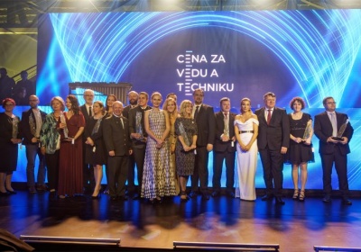 Cena_za_Vedu_a_Techniku_2022_oceneni-900x510